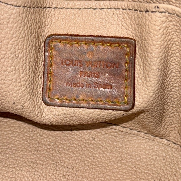 Louis Vuitton Demi Monogram Cosmetic pouch - Picture 8 of 11